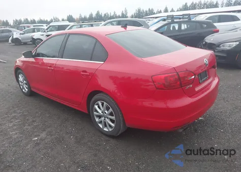 2014 Volkswagen Jetta 1.8T Se z USA, uszkodzony, nr VIN 3VWD17AJ7EM418488